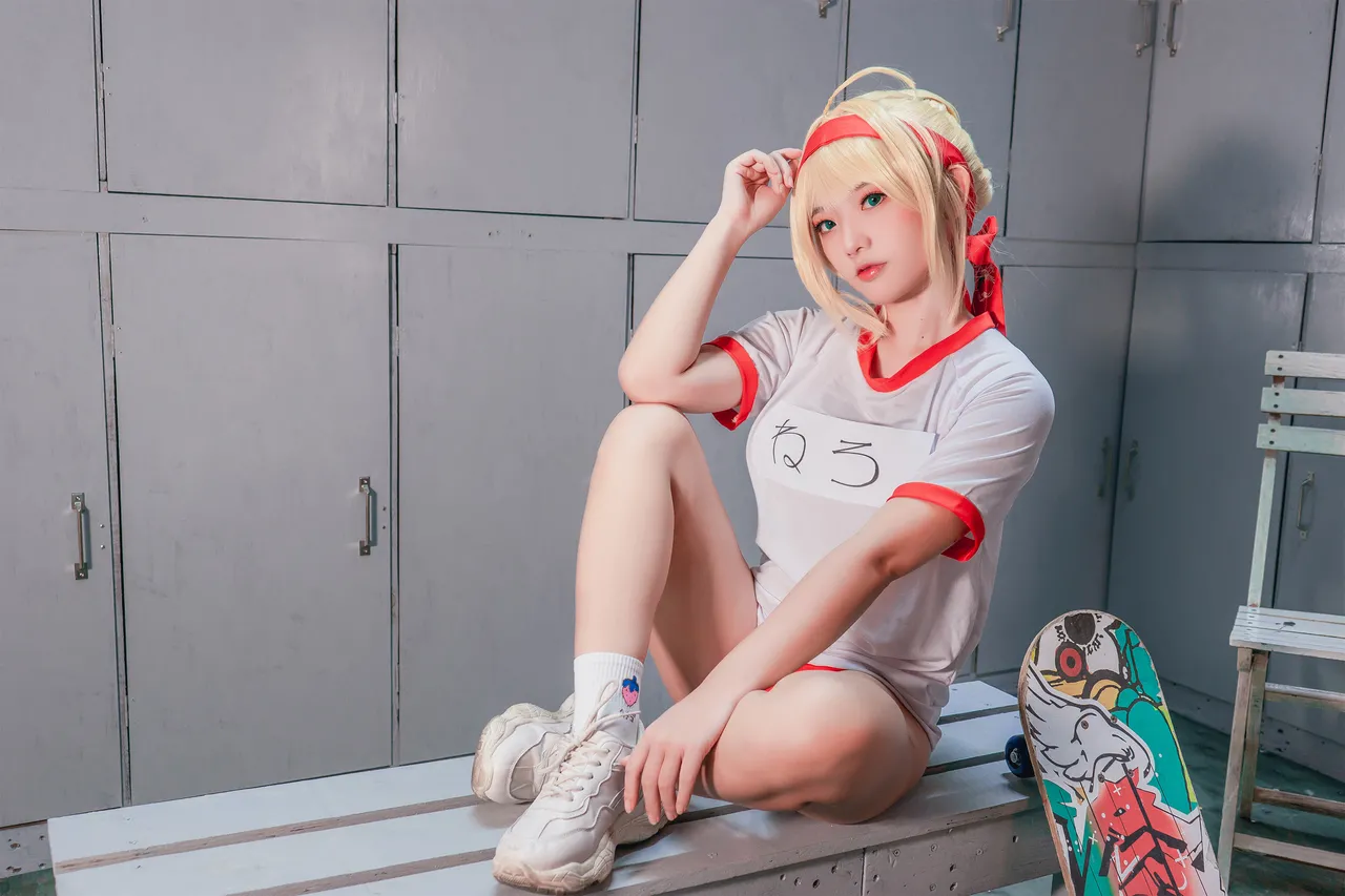 Messie Huang - Nero-erohere2.webp